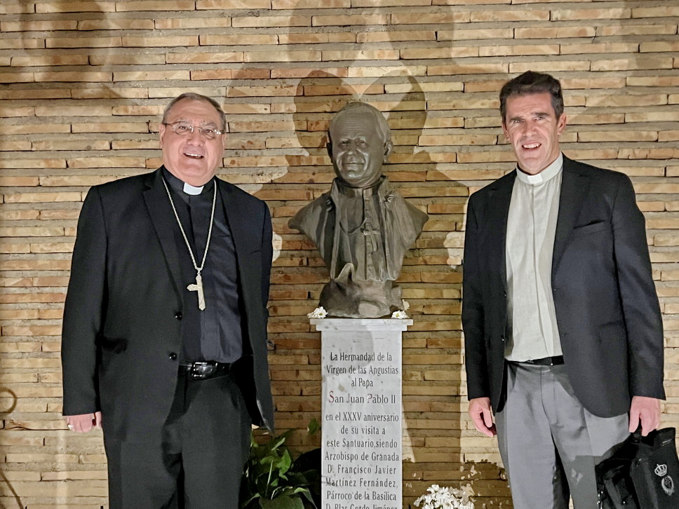 D. José María Gil Tamayo celebra la Eucaristía por el 40 aniversario de la visita del Papa San Juan Pablo II a Granada